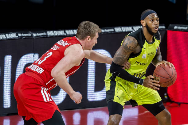 中崭露头角 中崭露头角