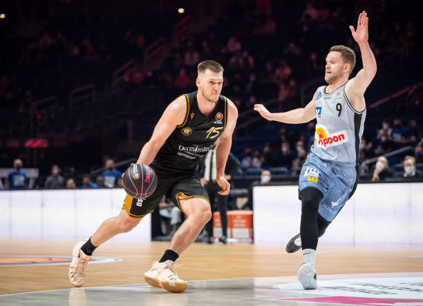 他们在面对 他们在面对